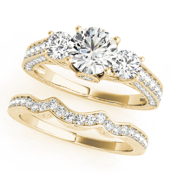 ENGAGEMENT RINGS 3 STONE ROUND
