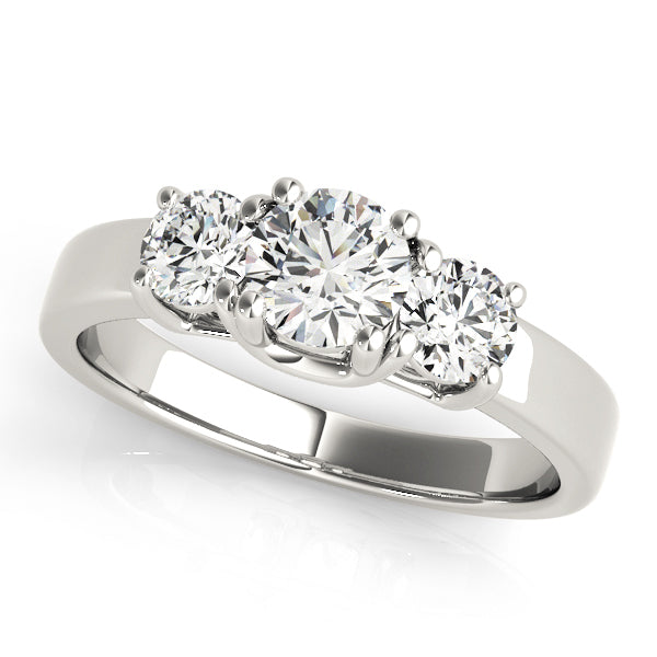 ENGAGEMENT RINGS 3 STONE ROUND