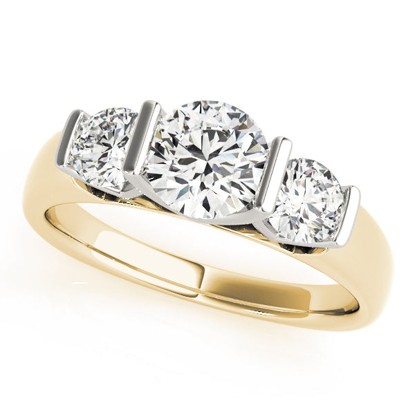 ENGAGEMENT RINGS 3 STONE ROUND