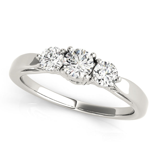 ENGAGEMENT RINGS 3 STONE ROUND