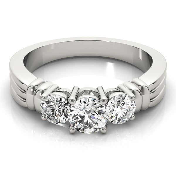 ENGAGEMENT RINGS 3 STONE ROUND