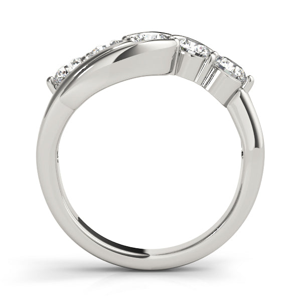 18K White Gold 5-Stone Diamond Wedding Ring